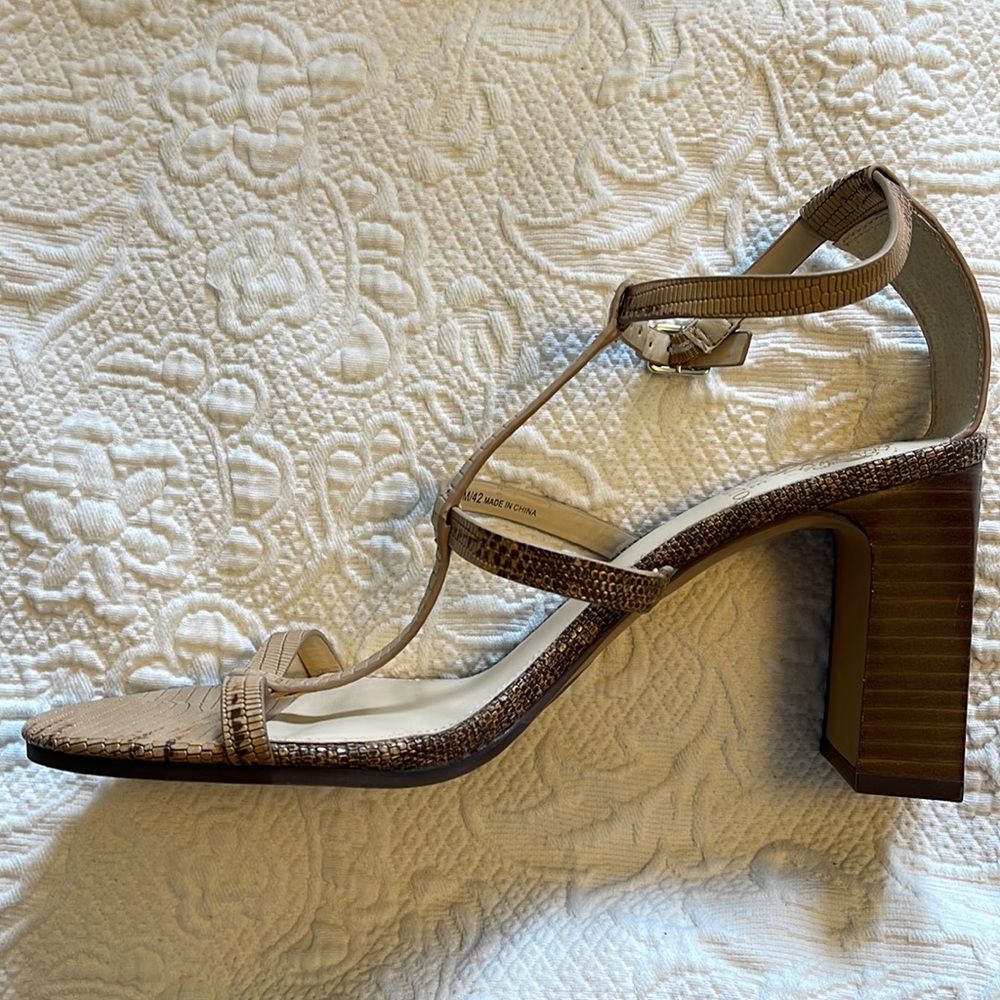 Vince Camuto 3 inch block sandals leather strap Snake look New Never worn